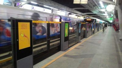 Bangkok metro - Arrival of a metro