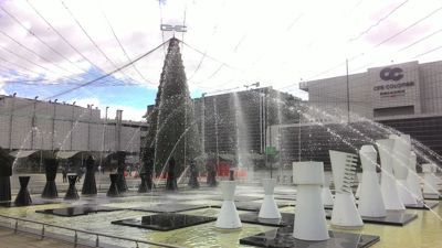 Gran estacion mall - 크리스마스 장식으로 정문