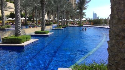 Fairmont The Palm Jumeirah - Main outdoor pools next to the beach