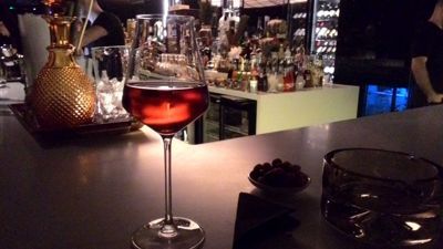 Play restaurant lounge - Drink at the bar