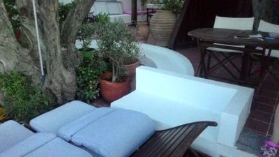 Maris studios - Terrace with deck chairs