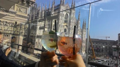 Duomo 21 Martini terrace - Cheering on the terrace with martini cocktails
