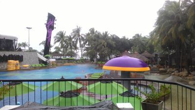 Hard Rock Hotel Pattaya - 야외 수영장 전망