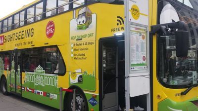 Hop on hop off bus Vienna - Bus at departure