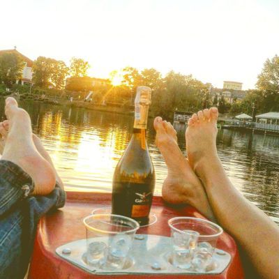 Balaton lake : pedalboat, park nad balatonem, balaton cafe, kids park - Bottle of prosecco on a pedalboat