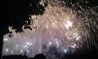 Geneva festival fireworks - 불꽃 놀이 1 시간이 호수에 표시됩니다.