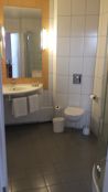 Hotel Ibis Kiev - Comfort room bathroom