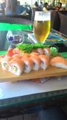 Sushiya sushis restaurants - 필라델피아 연어 롤 디럭스와 해초